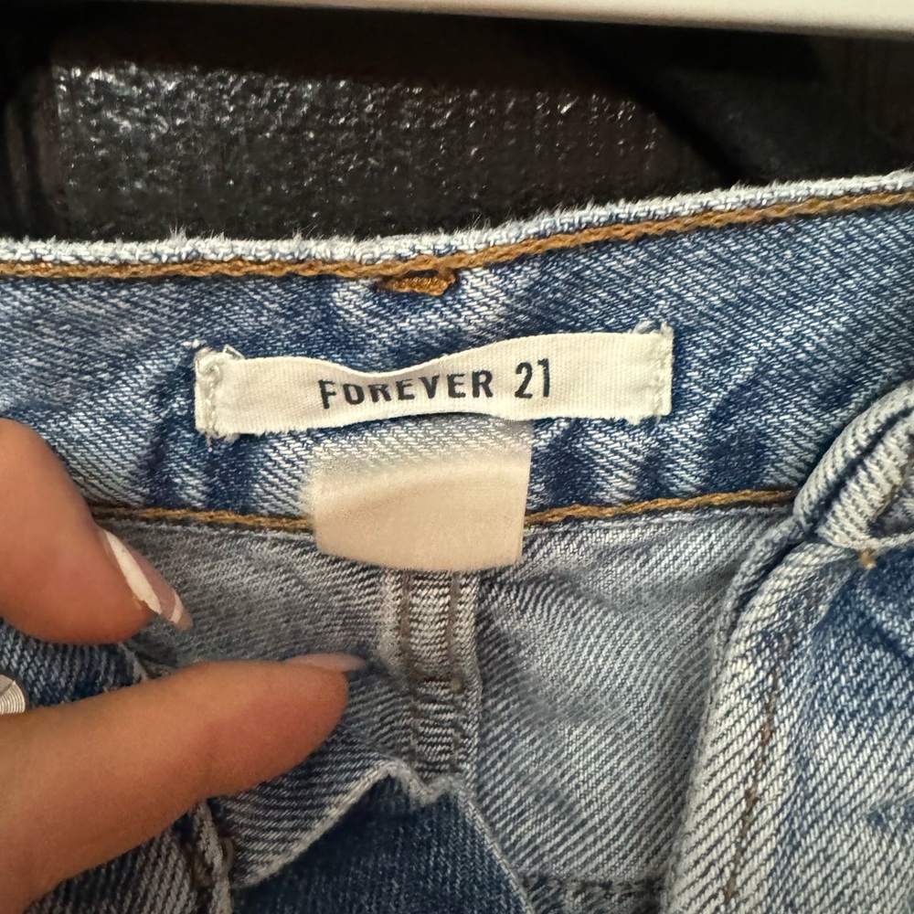 Jeans - Picture 2 of 5